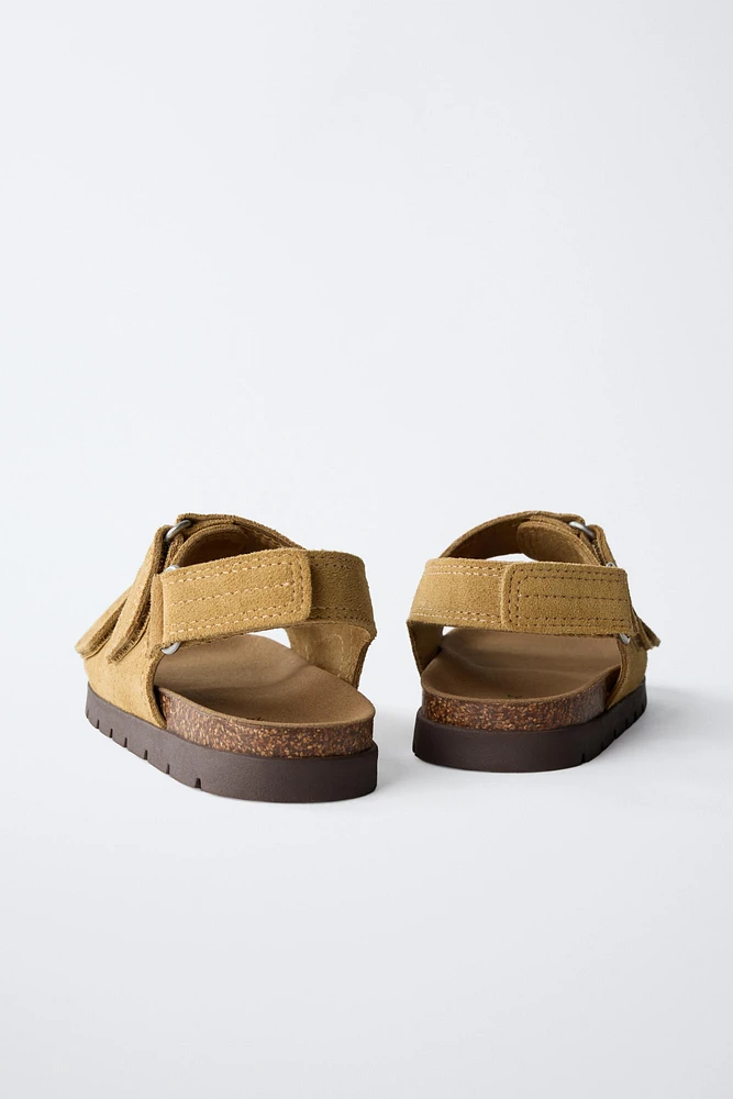 SANDALES EN CUIR