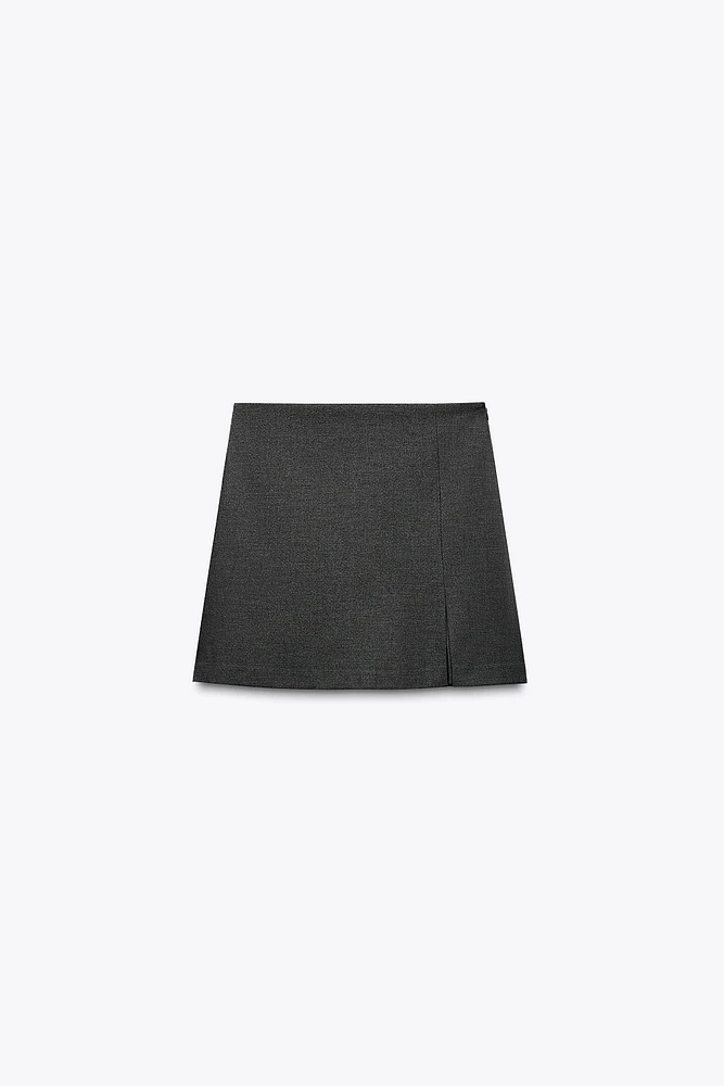 JUPE-SHORT À OUVERTURE SUR LE BAS