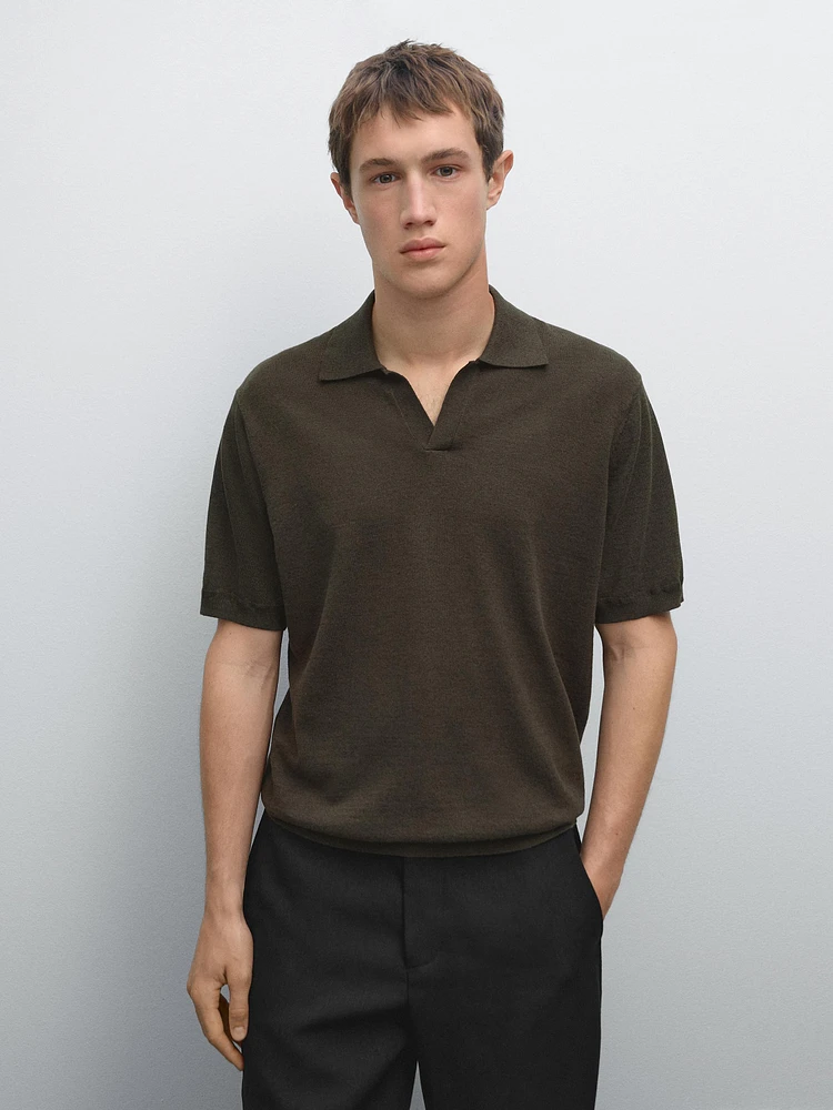 Polo en maille de lin mélangé à col V
