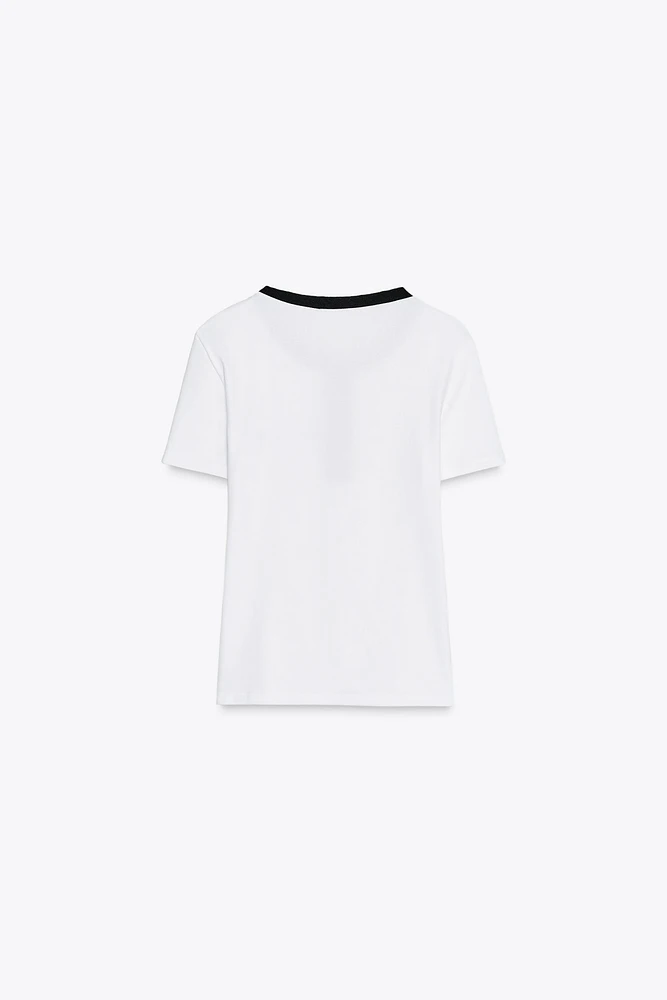 T-SHIRT WITH CONTRASTING PIPING