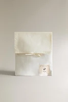 MINI CRIB SHEET SET WITH TRIM DETAIL