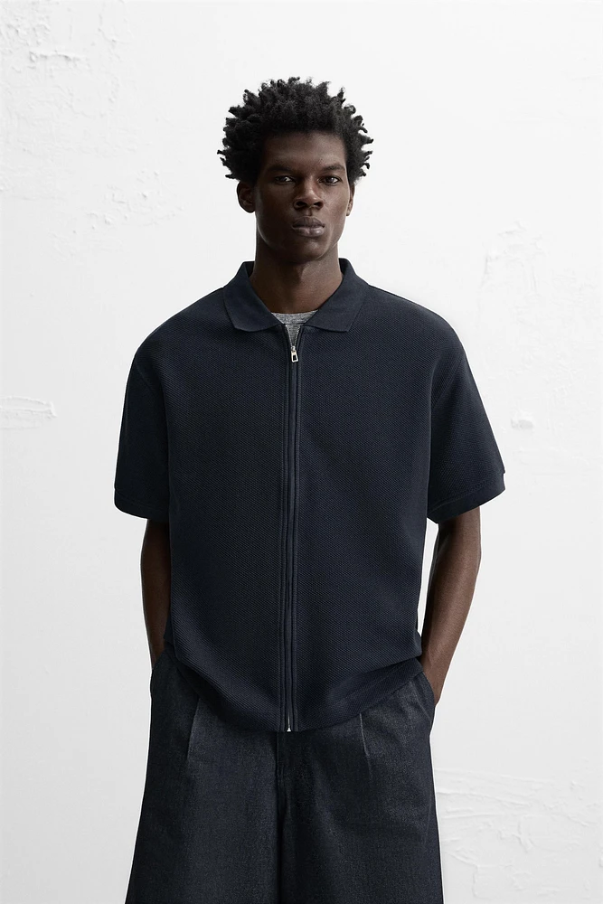TEXTURED ZIPPER JACKET