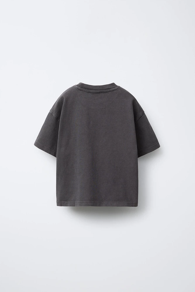 PLAIN T-SHIRT WITH LABEL