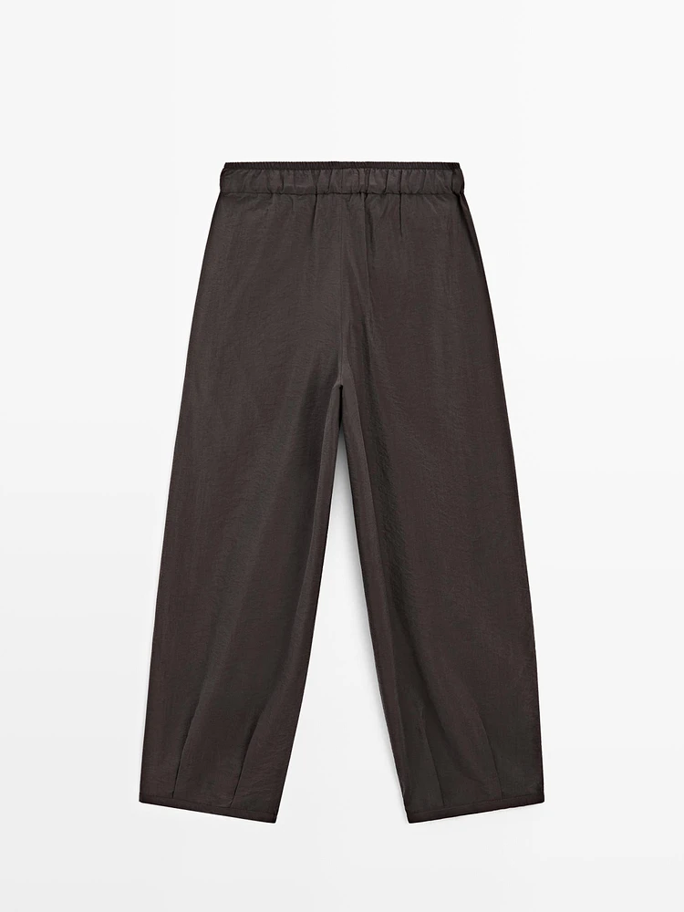 Voluminous silk blend trousers