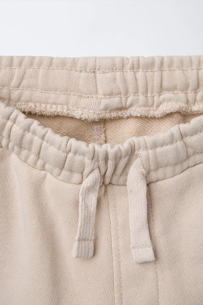 EMBROIDERED STRAIGHT PLUSH PANTS