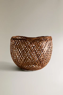 CORBEILLE BAMBOU TRESSÉ
