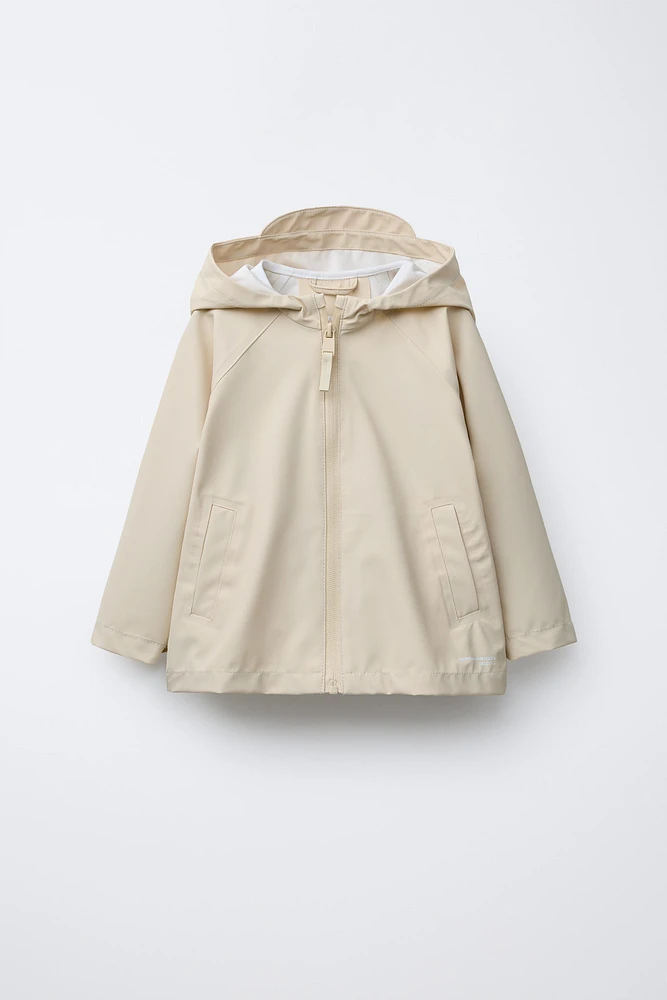 LIGHTWEIGHT WATER REPELLENT RAINCOAT