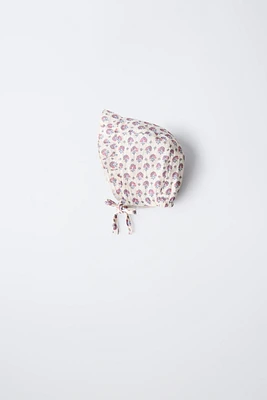 BONNET TEXTURÉ À FLEURS