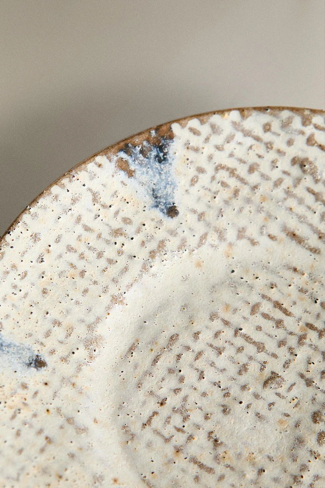 ASSIETTE À PAIN GRÈS TEXTURÉ