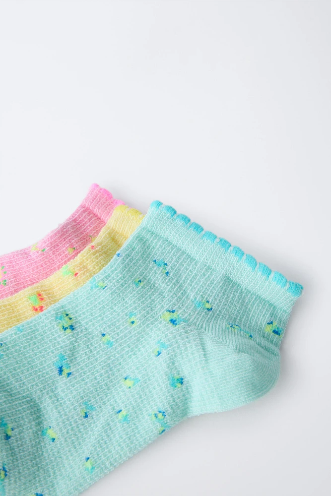 THREE-PACK OF FLORAL SOCKS