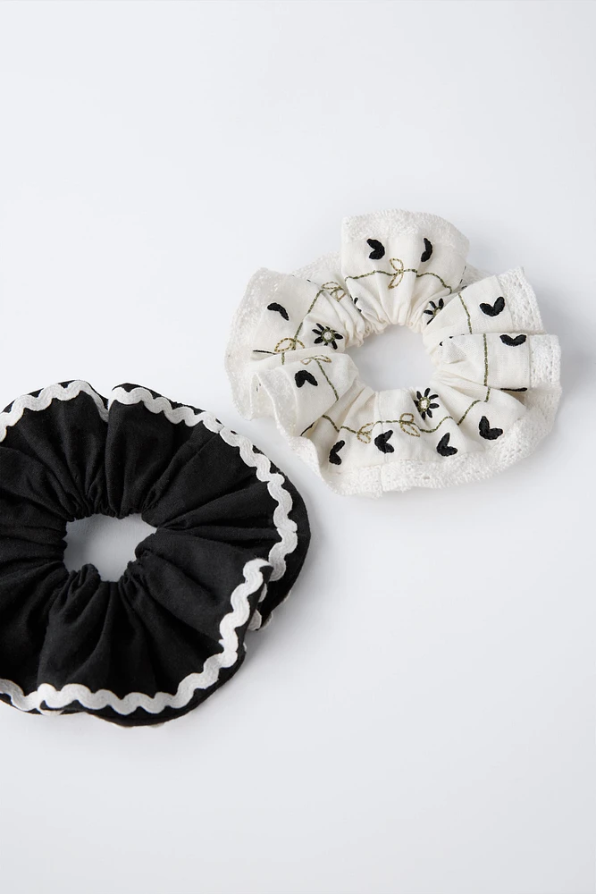 TWO-PACK OF LACE AND WAVY HAIR TIES