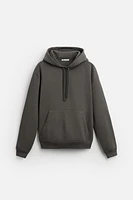 BASIC HOODIE SWEATSHIRT