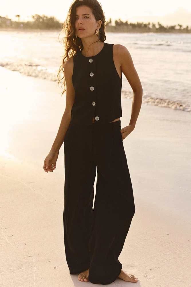 ROUND NECK VEST