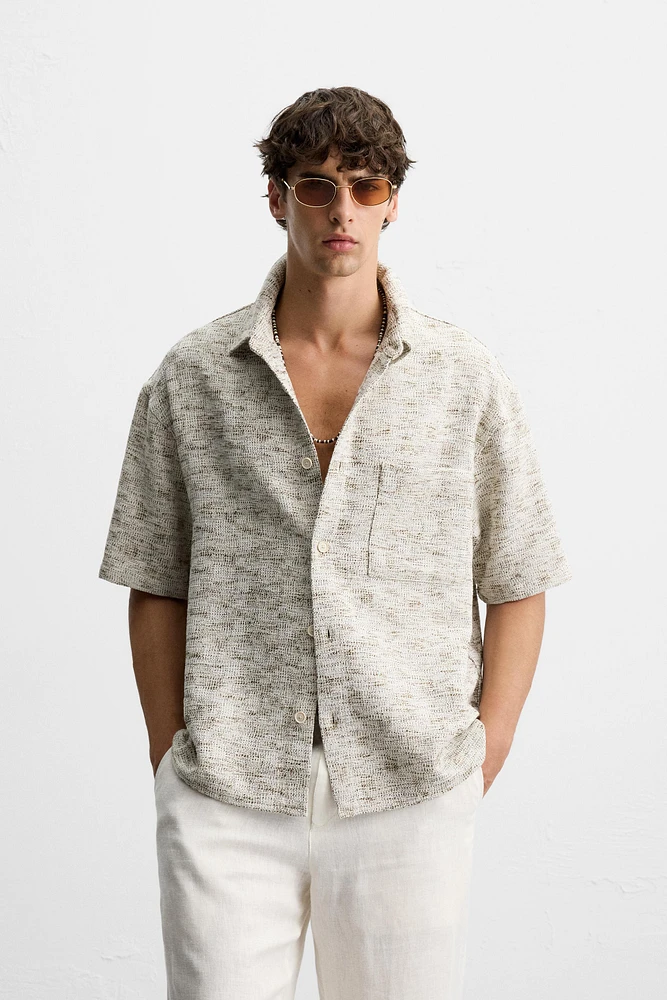 CONTRAST TEXTURE OVERSHIRT