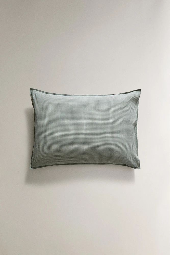 CHILDREN’S GINGHAM PILLOWCASE
