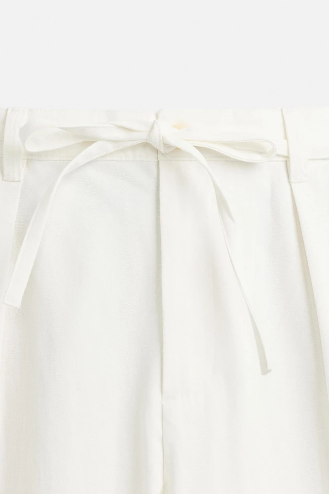 PANTALON COUPE DÉCONTRACTÉE CEINTURE