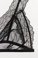 VISCOSE LACE TRIANGLE BRALETTE