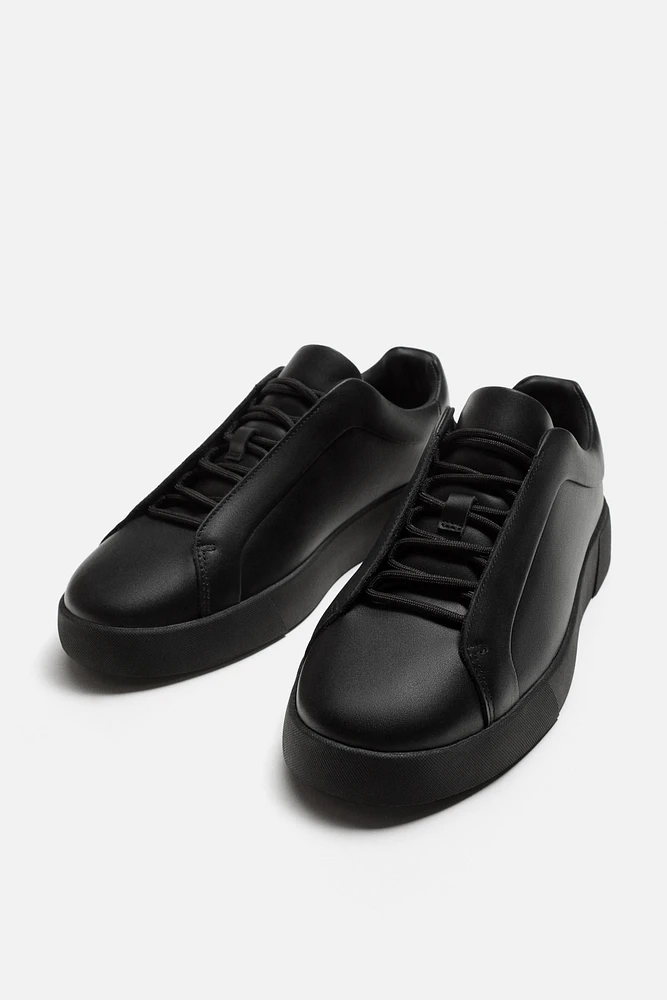 BASKETS EN CUIR