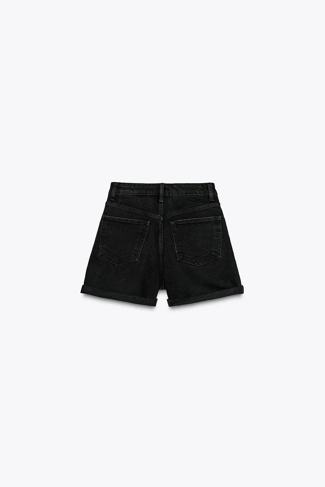 HIGH-WAISTED MOM FIT SHORTS