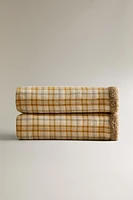 REVERSIBLE CHECK PET BLANKET