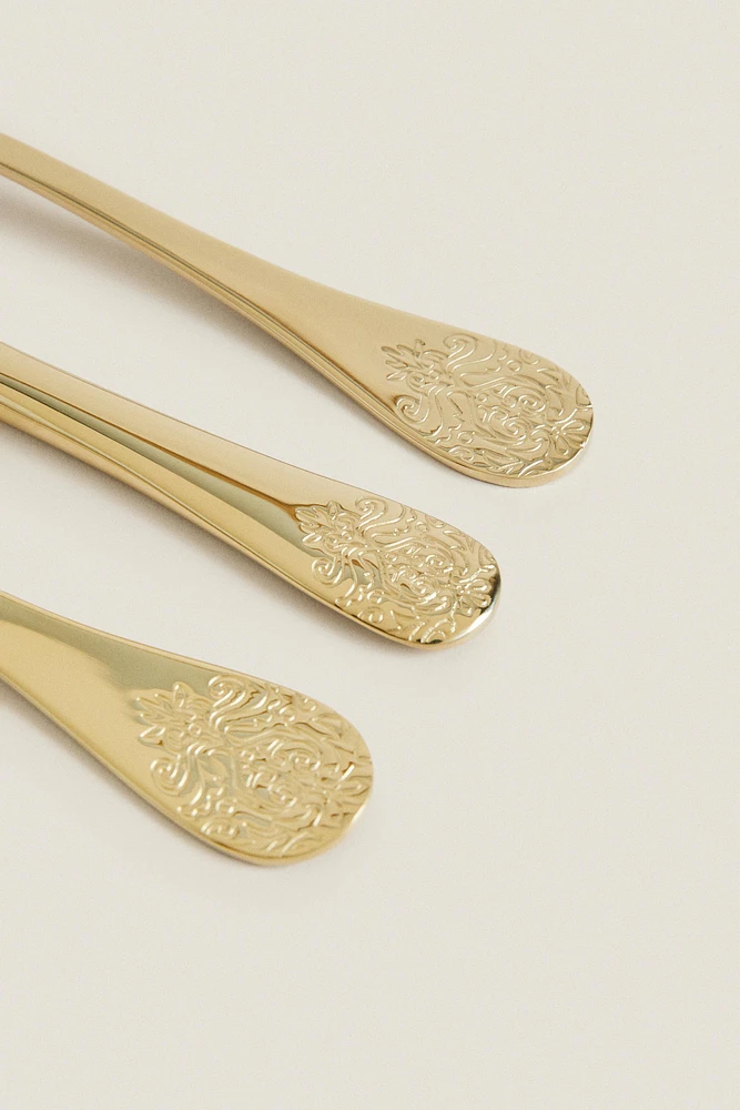 3-PIECE FLATWARE SET WITH DECORATIVE ENGRAVED DESIGN