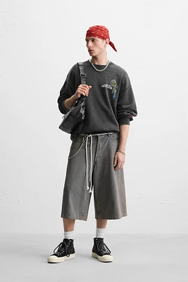 POST MALONE™ CREW NECK SWEATSHIRT