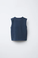 T-SHIRT SANS MANCHES TEINT EN PIÈCE BRODÉ