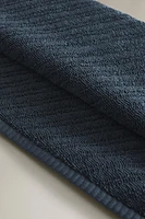 DIAGONAL TEXTURED BATH TOWEL