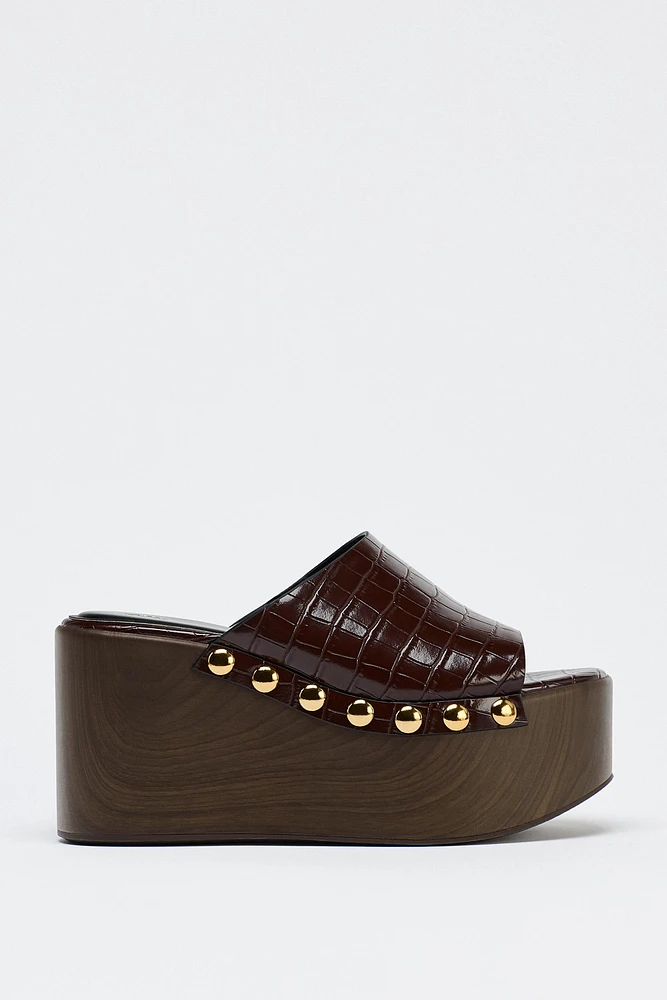 EMBOSSED PLATFORM WEDGES