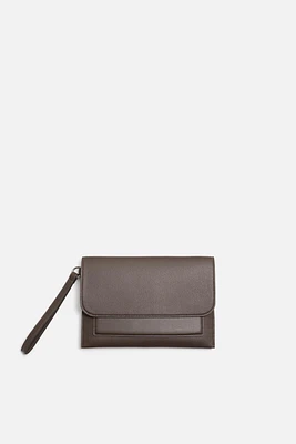 TEXTURED CLUTCH
