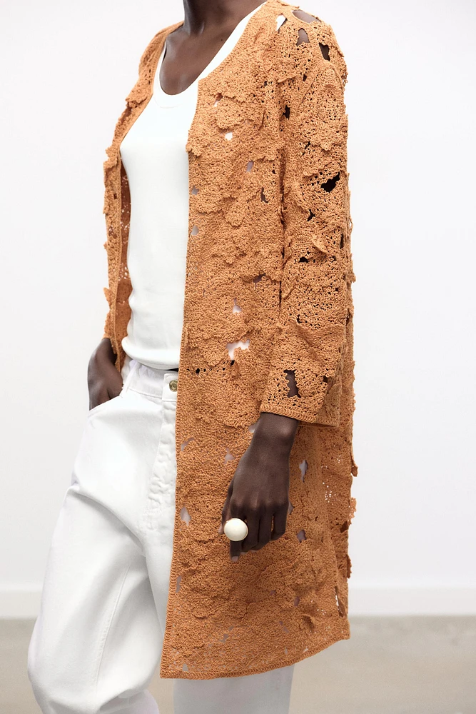MANTEAU OUVERT EN MACRAMÉ