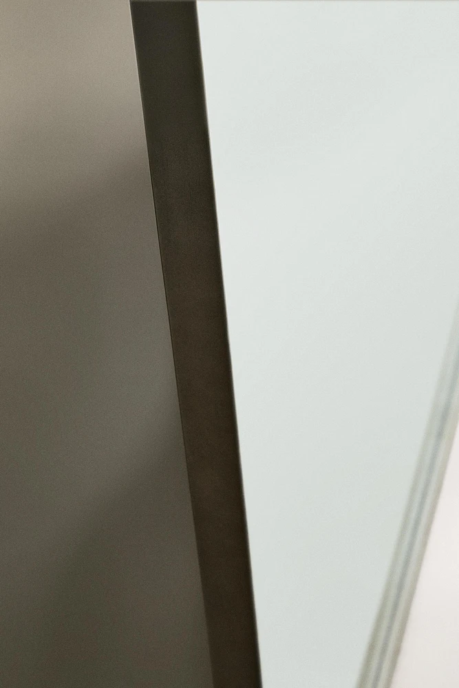 WALL MIRROR WITH SILVER FRAME