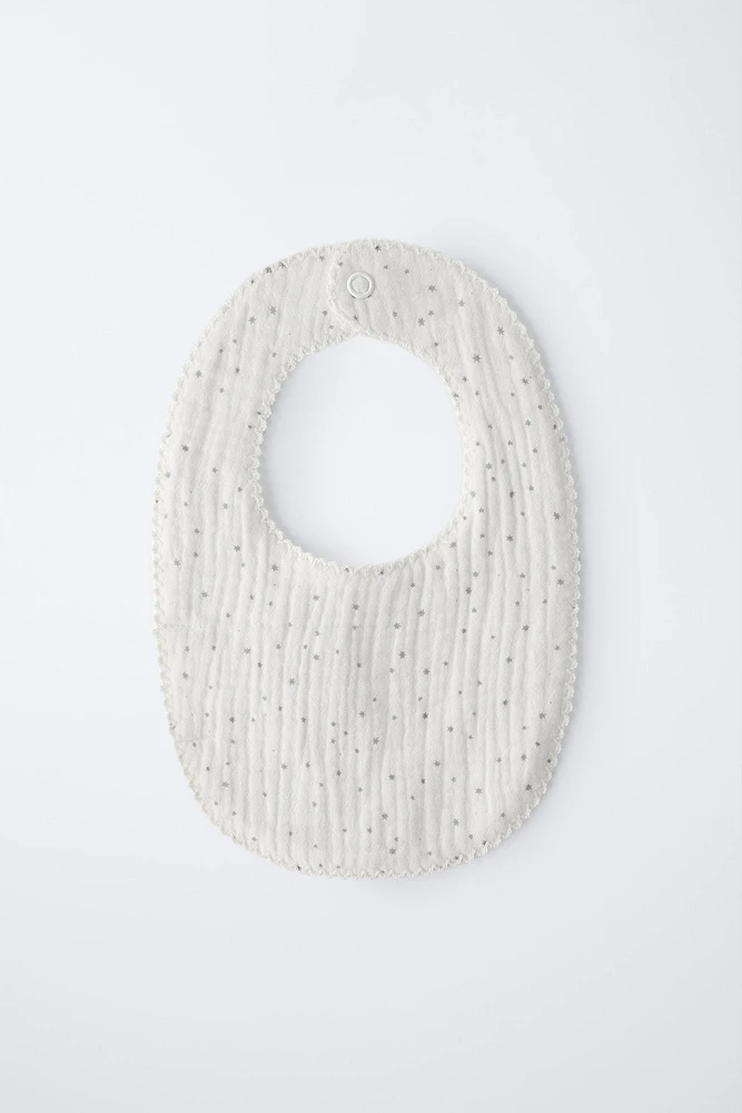 TEXTURED WEAVE BIB WITH STARS