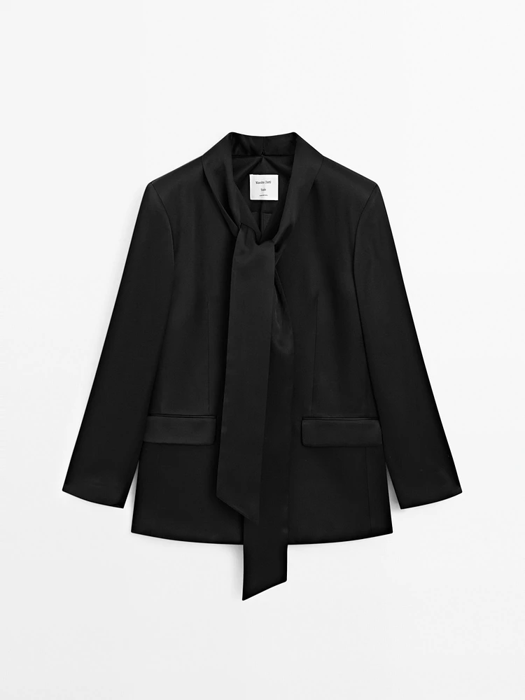 Blazer satiné avec foulard - STUDIO