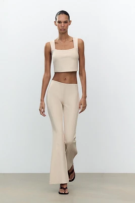 TOP CROP CUT OUT