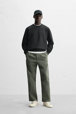 BASIC CREWNECK SWEATSHIRT