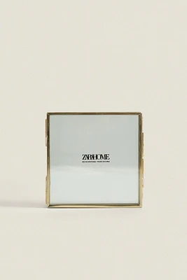 MULTIPLE PICTURE FRAME