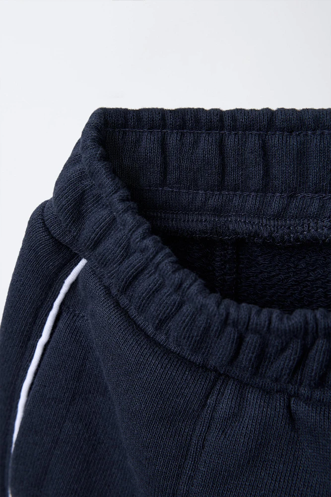 PANTALON DROIT EN MOLLETON À INSCRIPTION