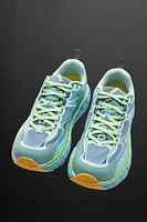 RUNNING SNEAKERS