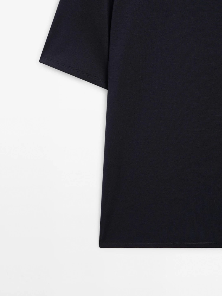 Short sleeve cotton blend T-shirt