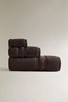EXTRA SOFT DOUBLE BORDER BATH TOWEL