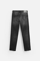 RIPPED STRAIGHT FIT JEANS
