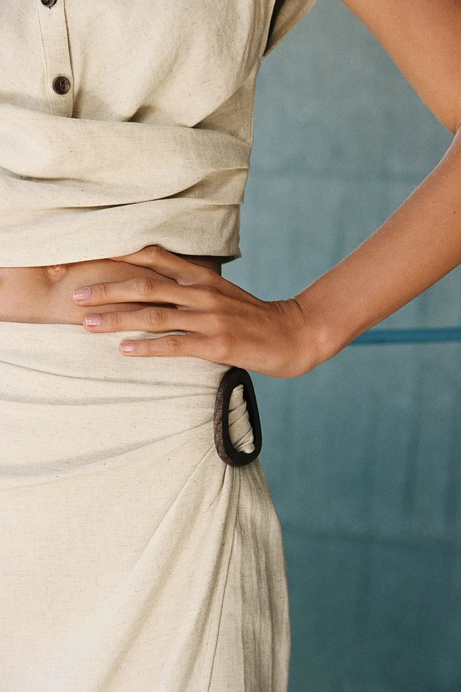 PLEATED LINEN TOP