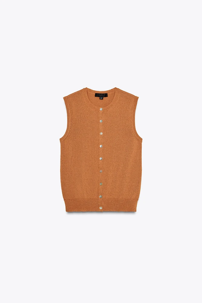TEXTURED KNIT TOP