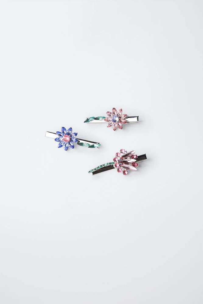 THREE-PACK OF FLOWER BARRETTES