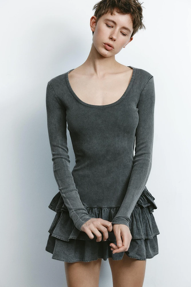 ROBE À VOLANTS EFFET DÉLAVÉ