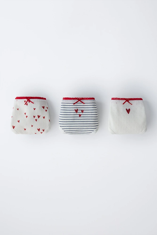 2-6 ANS/ LOT DE TROIS CULOTTES CŒURS