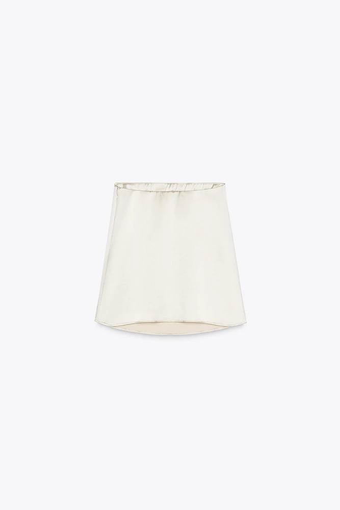 STRAPLESS SATIN EFFECT TOP