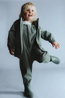 RUBBERIZED RAINCOAT WITH REMOVABLE HOOD