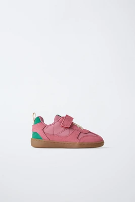 RETRO SNEAKERS